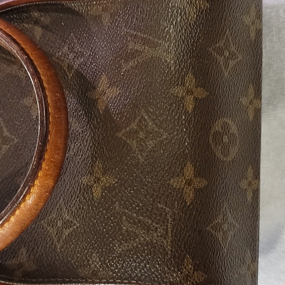 Louis Vuitton Monogram Ellipse - Picture 12 of 17